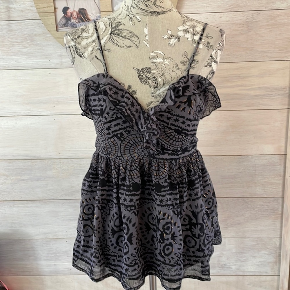 *kirra Black Gray Top M